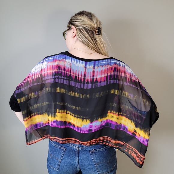 Chiffon print artistic overlay top - Picture 2 of 6